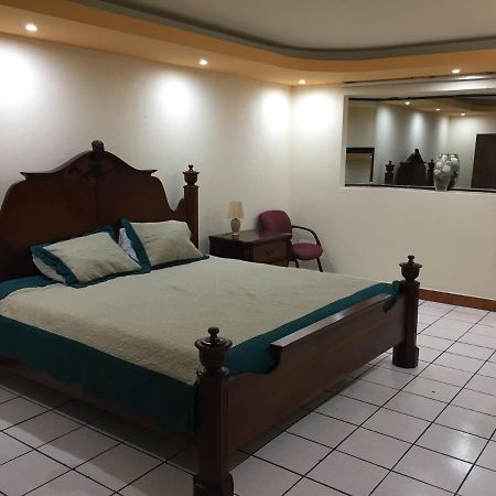 Casa Irma Hotell Guatemala City Exteriör bild