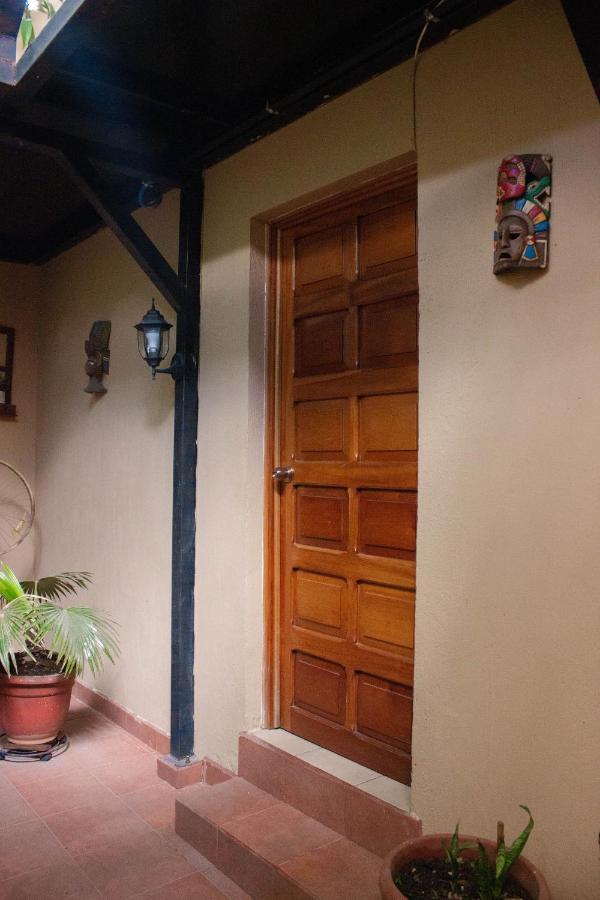 Casa Irma Hotell Guatemala City Exteriör bild